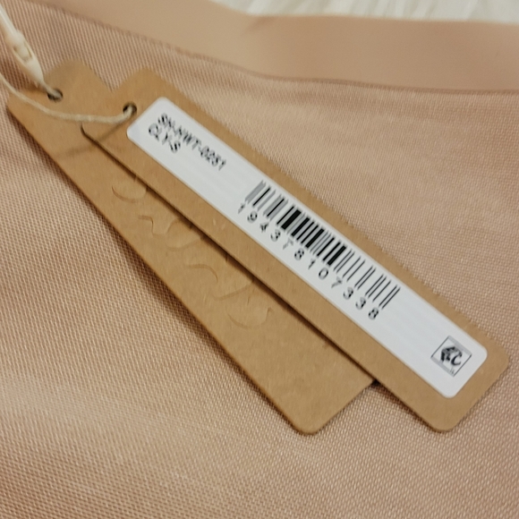 Skims mesh Sheer Sculpt High-waisted Thong - clay - Picture 11 of 16